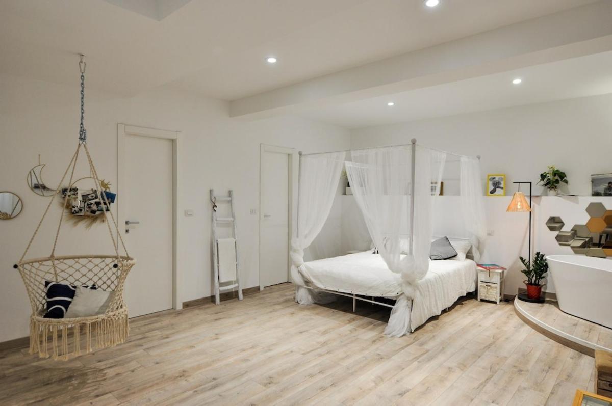 Deluxe Artistic Loft Apartment Turin
