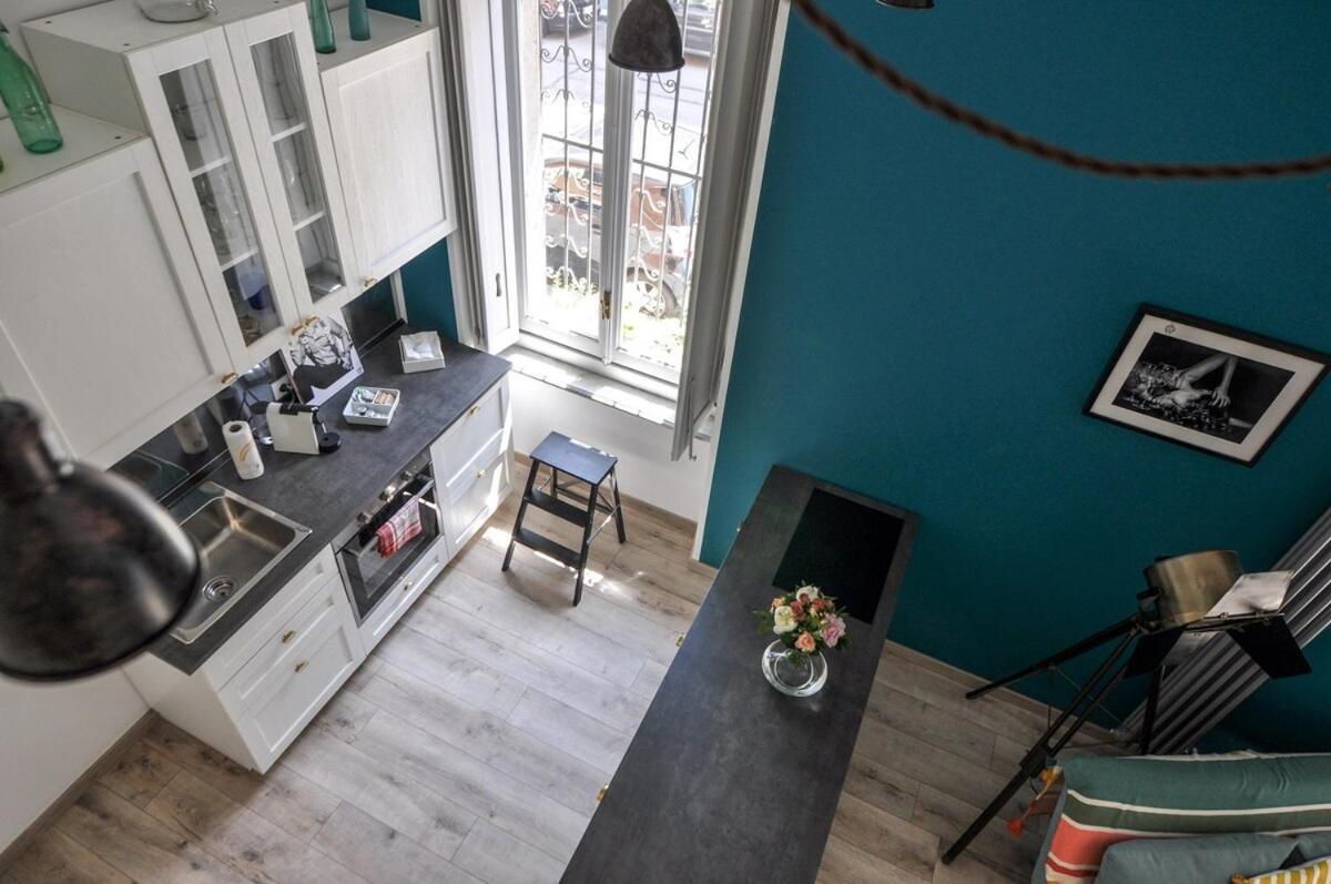 Deluxe Artistic Loft Apartment
